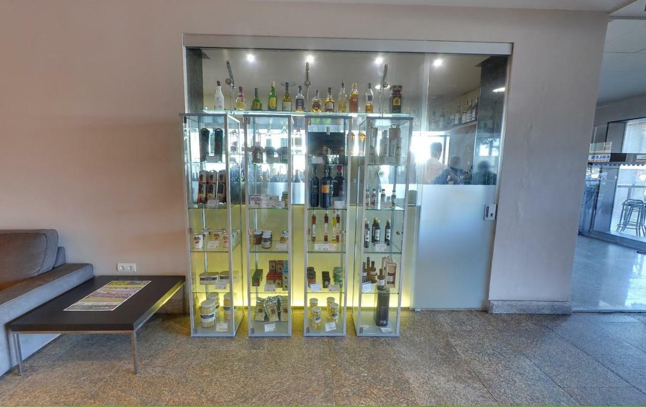 Hotel Moya Navalmoral De La Mata Extérieur photo