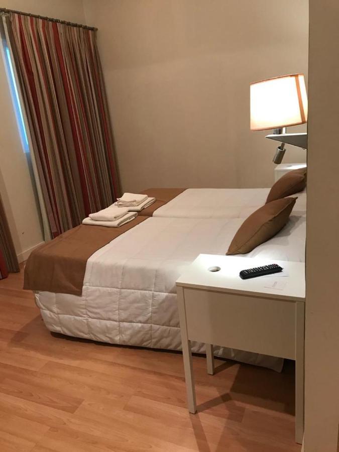 Hotel Moya Navalmoral De La Mata Extérieur photo
